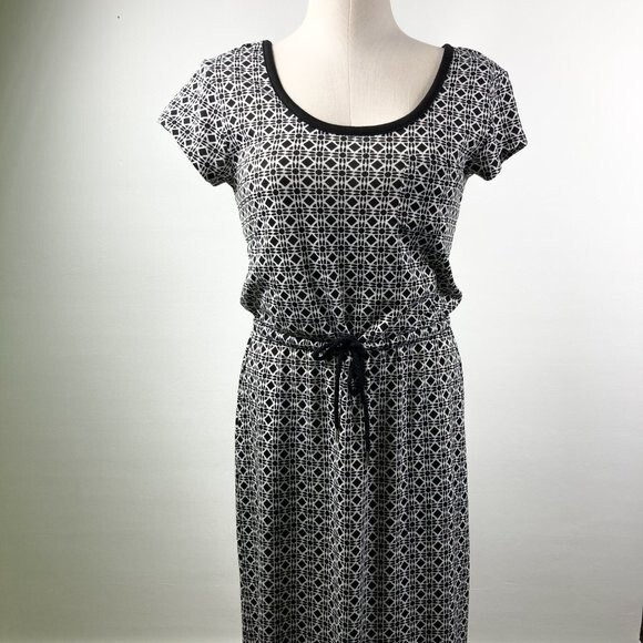 T by Talbots Black White Geometric Comfy Short Sleeve Maxi Tie Dress Size Small - Picture 4 of 15